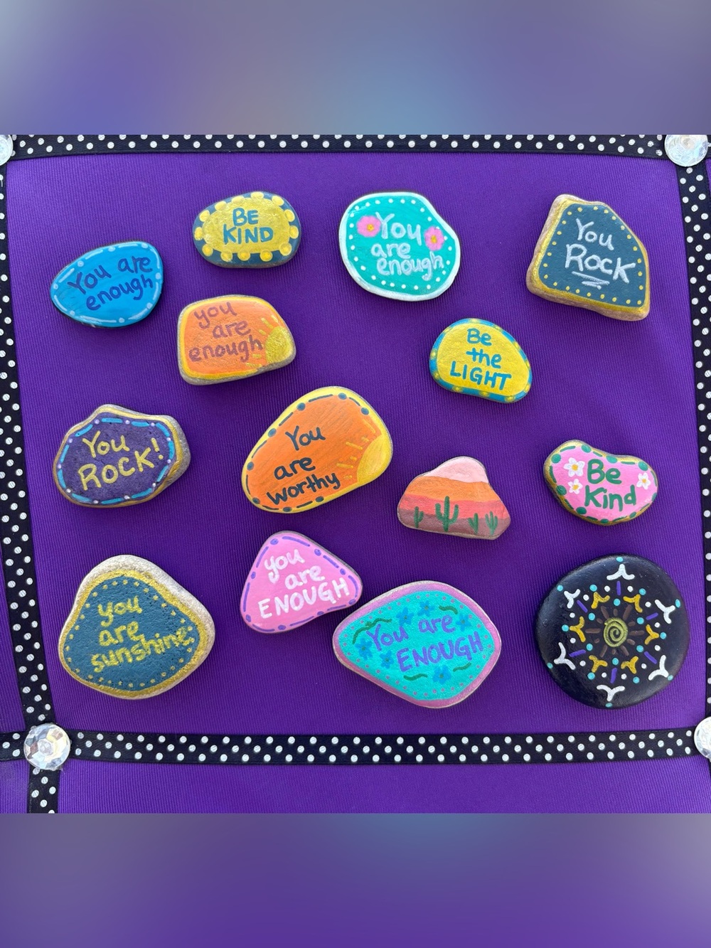 My hand painted sunshine rocks 🩵